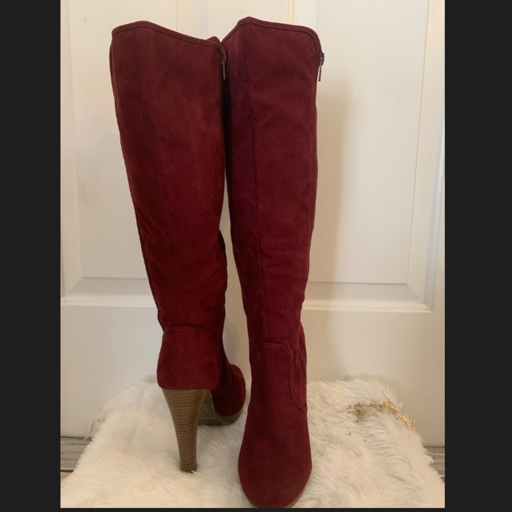Boots - Picture 2 of 3